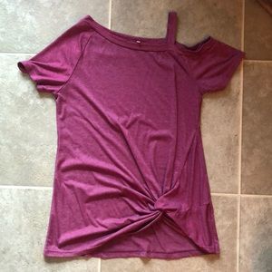 Faux knot top. Size medium.